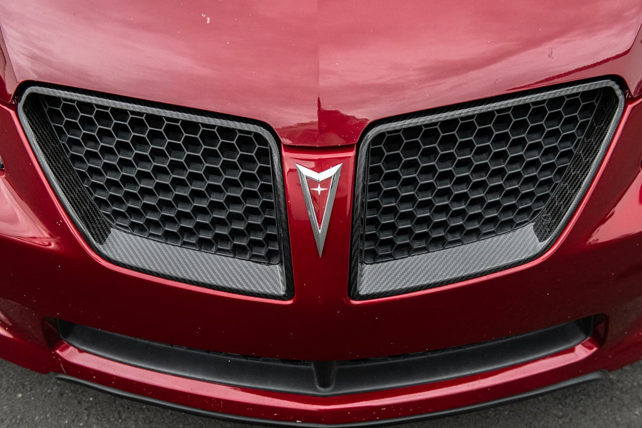 2008-09 PONTIAC G8 CARBON FIBER FRONT GRILLE TRIM SURROUNDING INSERT